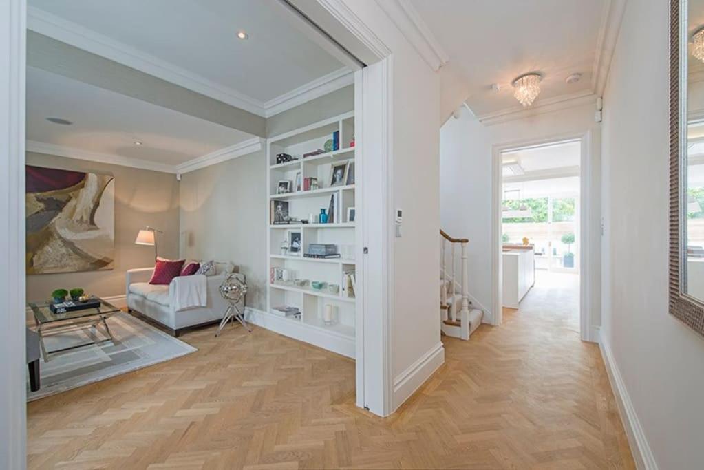 5 Double Bed Town House In South Kensington