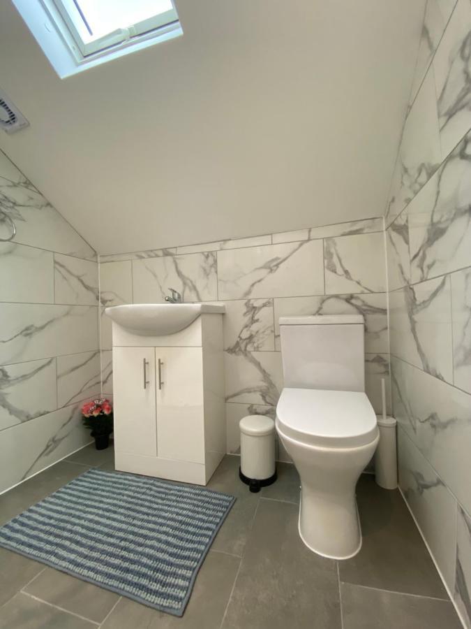 Stunning 1 Bedroom Flat In Wood