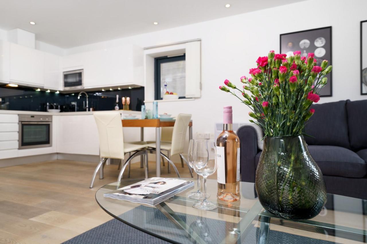 Trafalgar Sq 1 Bedr, 3 Beds Sleeps 6 * Londen