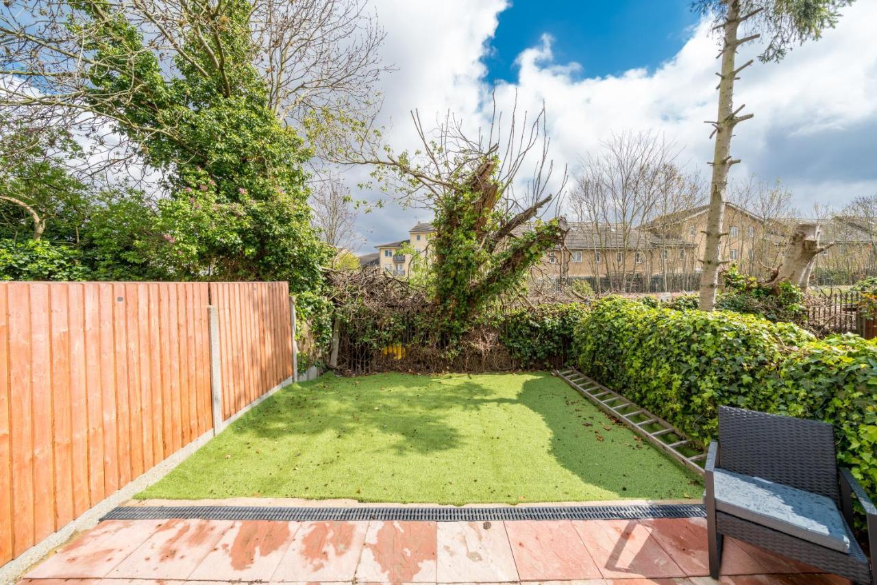 Selwyn Road Apartment *