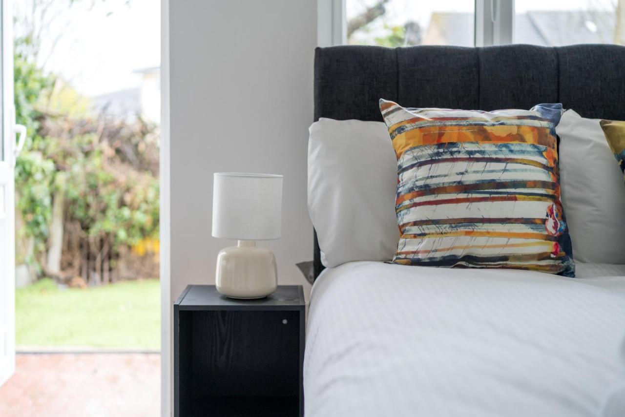 Apartment Selwyn Road London