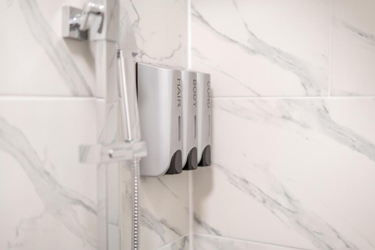 Selwyn Road Apartment London