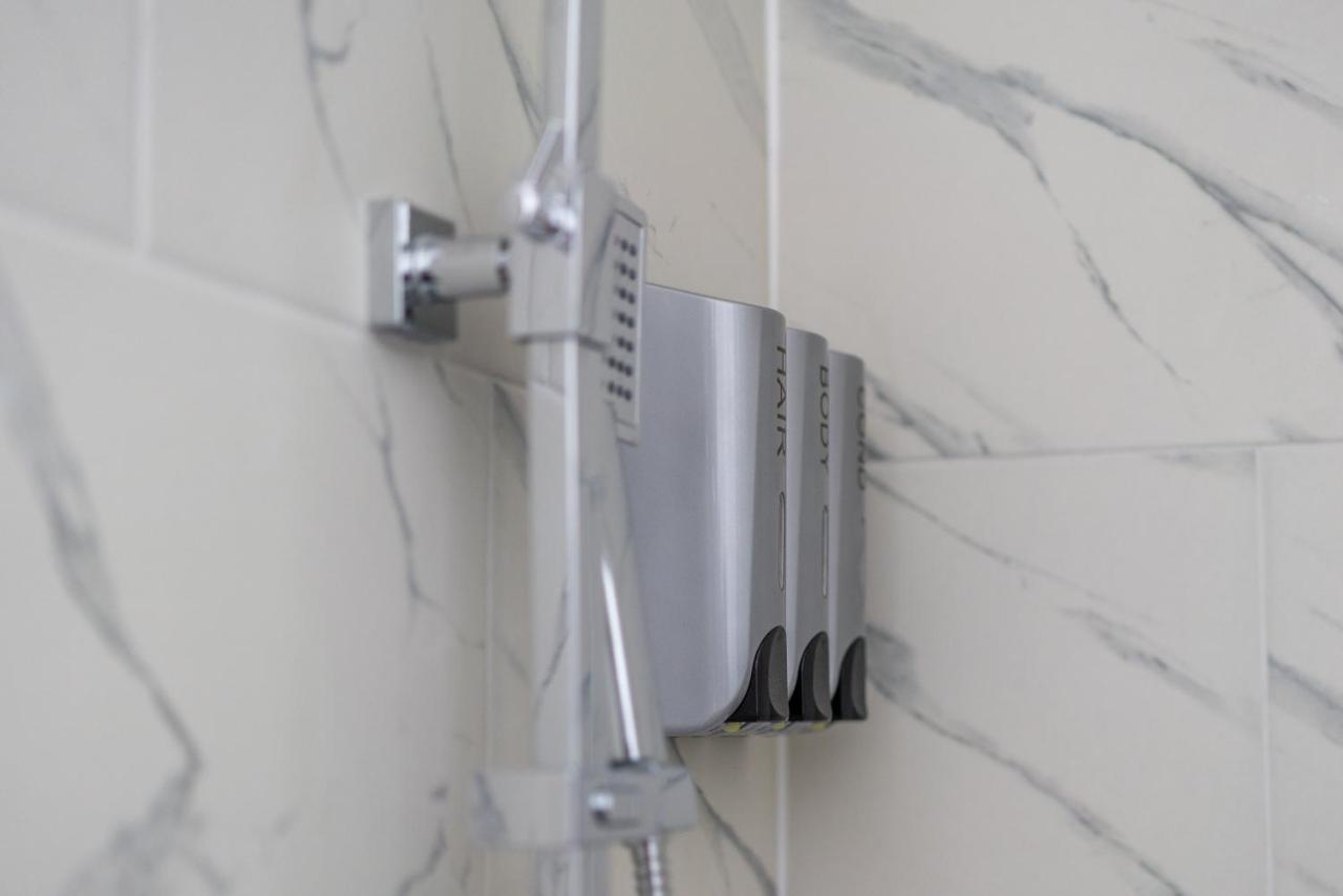 Selwyn Road Apartment London