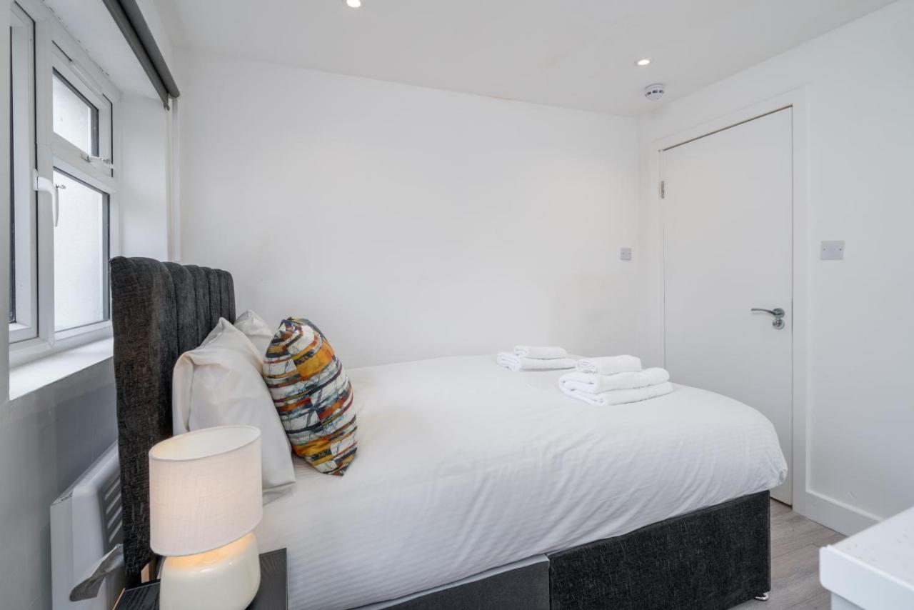 Selwyn Road Apartment