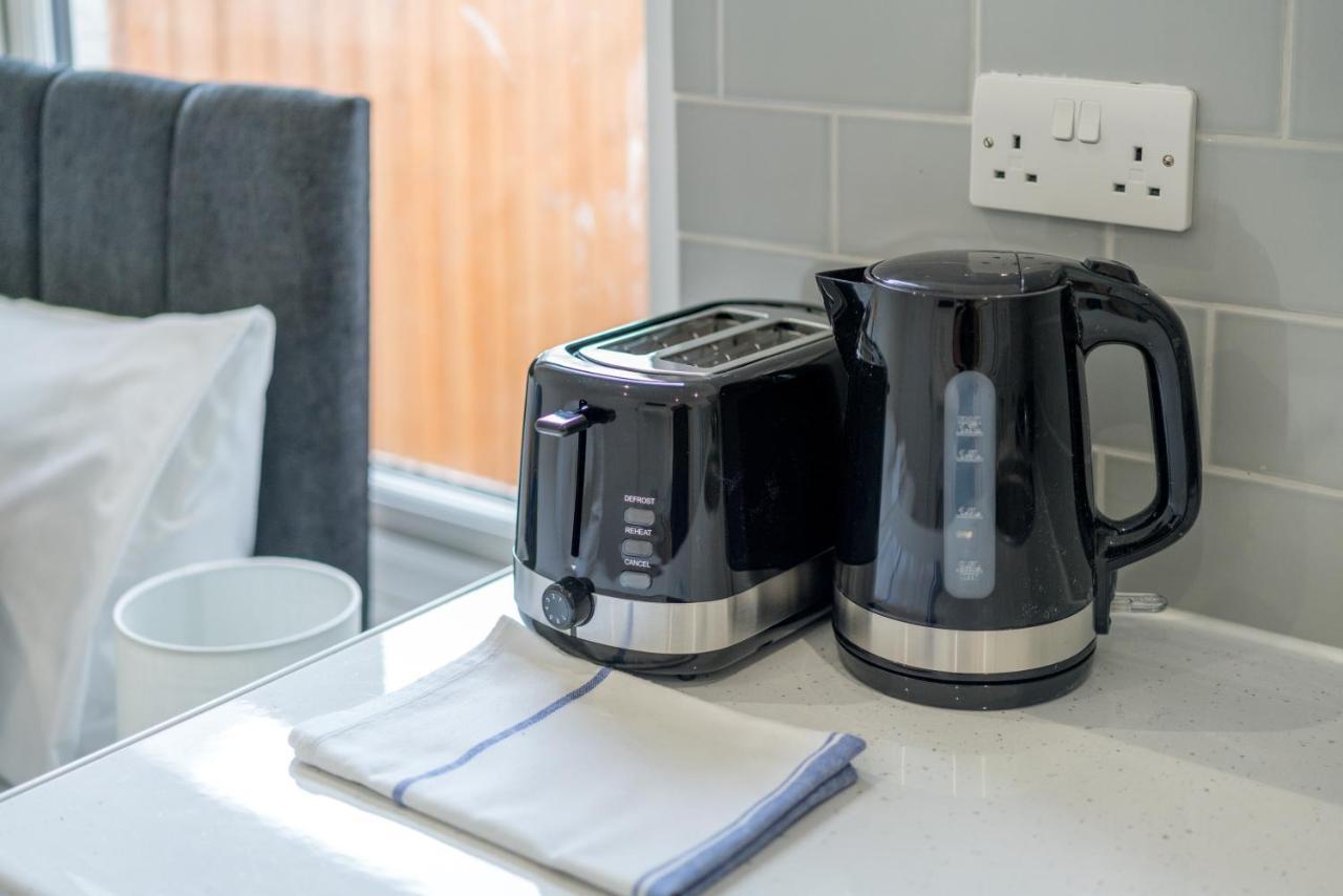Selwyn Road Apartment London