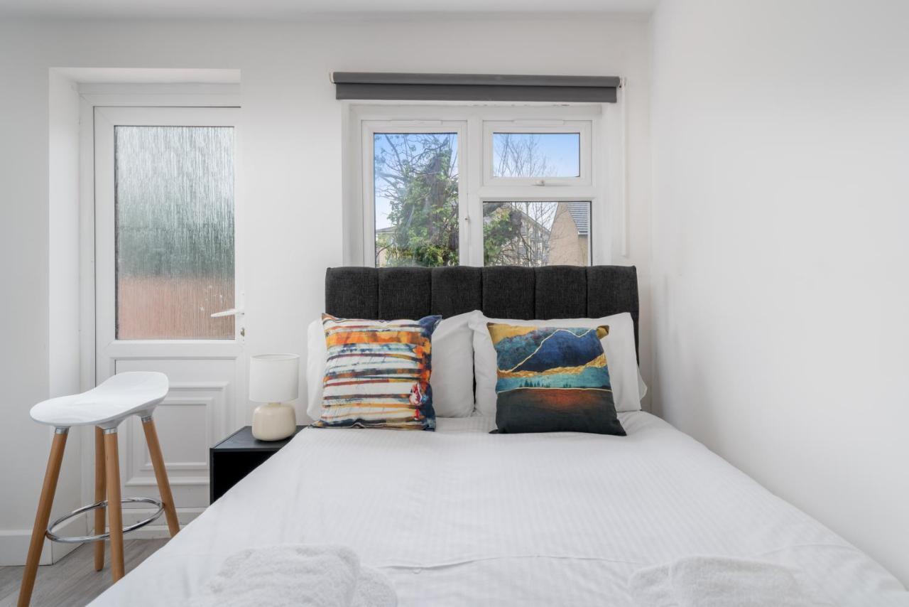 Apartment Selwyn Road *