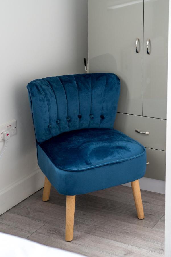 Selwyn Road Apartment London