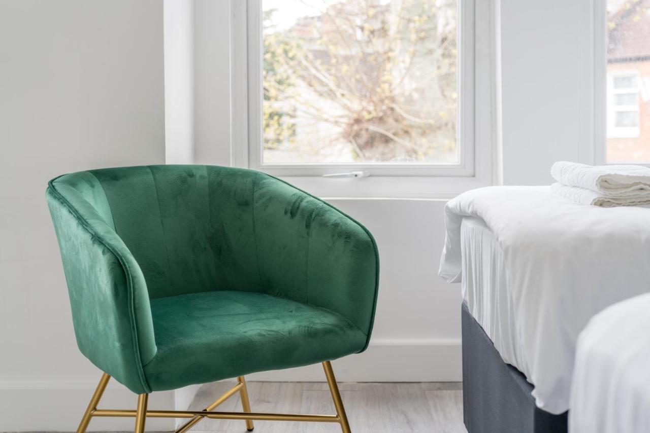 Selwyn Road Apartment