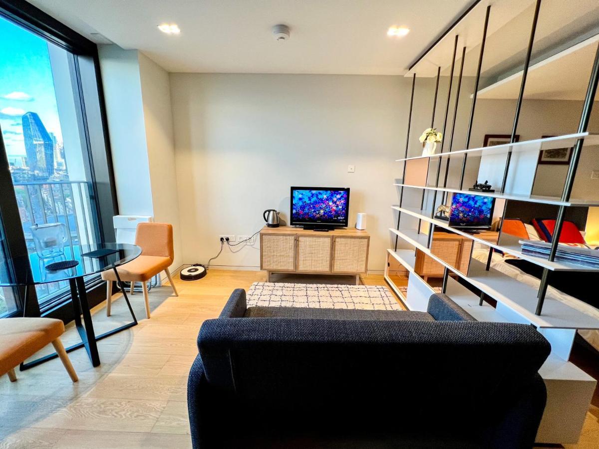 Deluxe Entire Studio Next To Eye & Trafalgar Square Aparthotel Londen