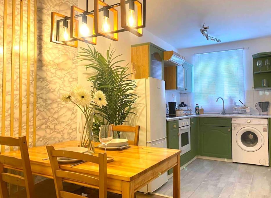 1bed W/ Hot Tub & Garden Appartement *