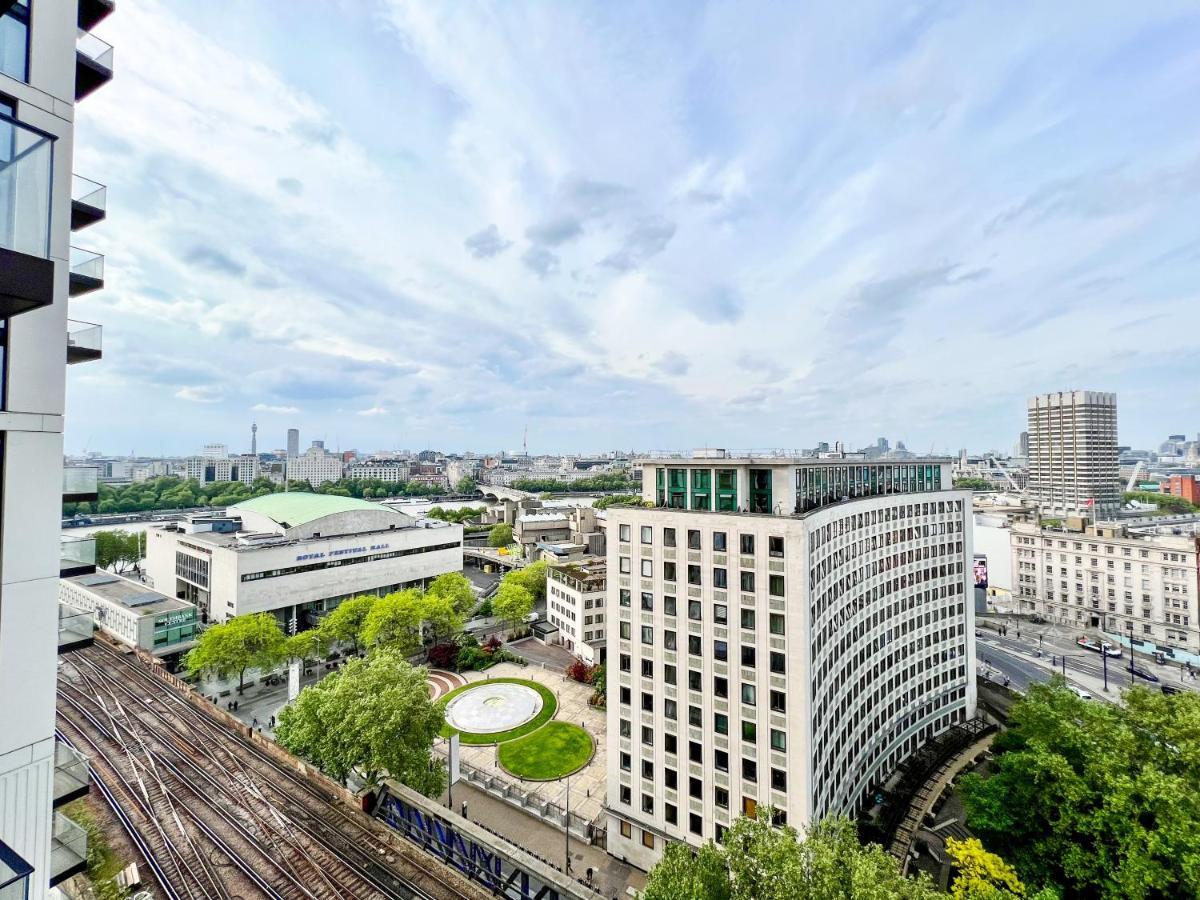 Aparthotel Deluxe Entire Studio Next To Eye & Trafalgar Square Londen
