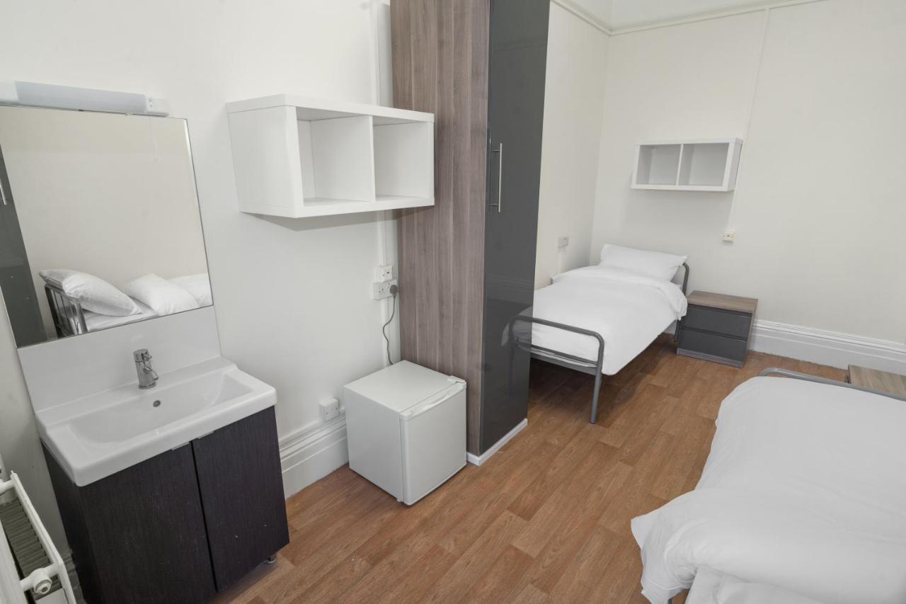Hostel Holland House