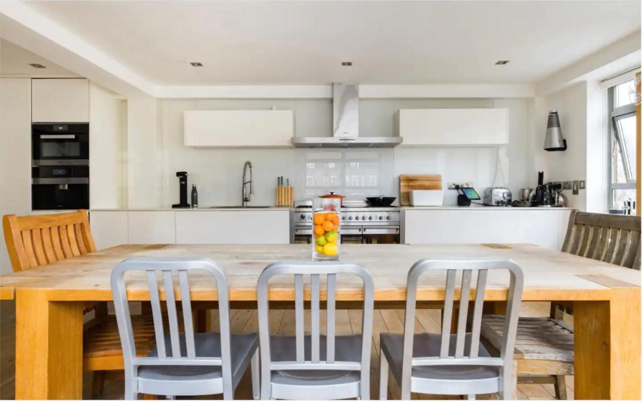 Stunning 3 Bedroom, 3 Bathroom Duplex With Terrace Londres