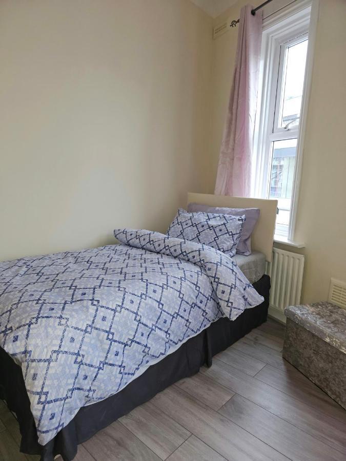 Privatunterkunft Apartment, Line