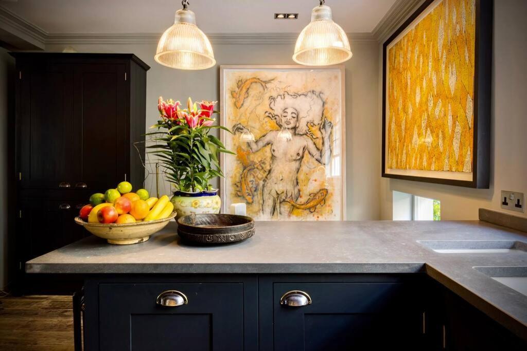 Ferienhaus Kings Cross, Self-contained House & Private Garden *