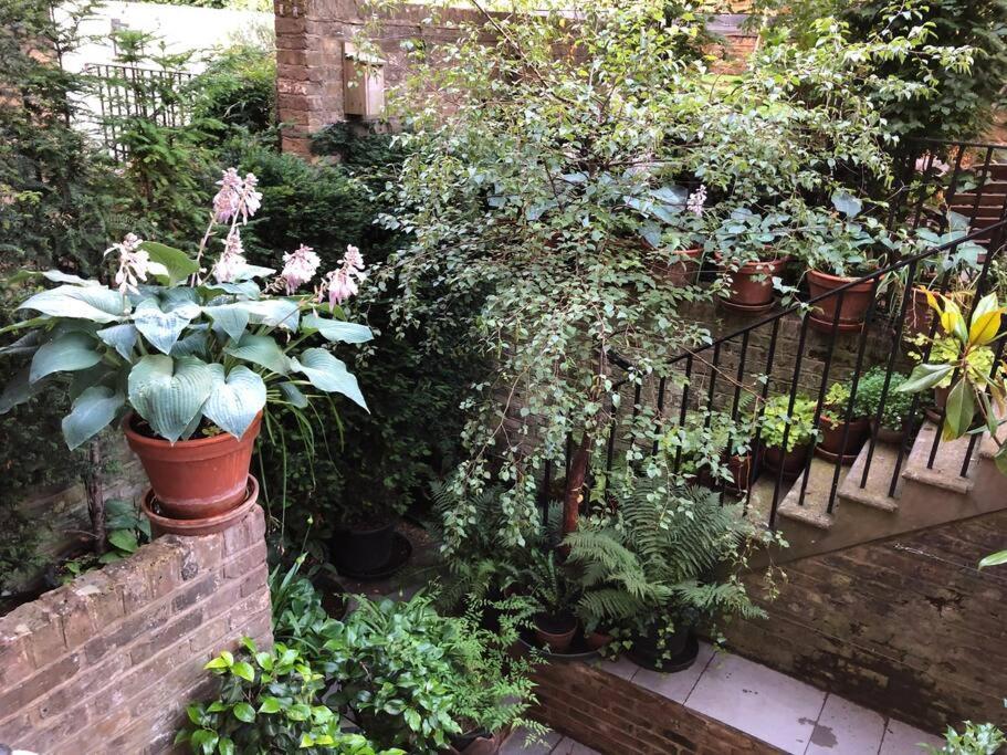 Kings Cross, Self-contained House & Private Garden Ferienhaus