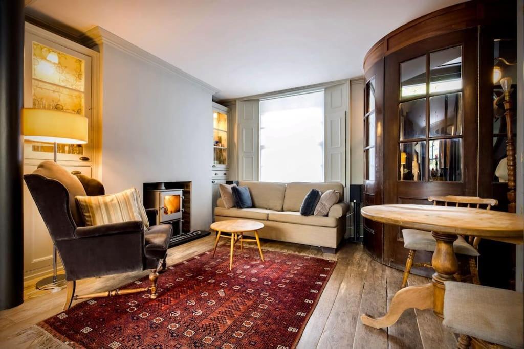 Kings Cross, Self-contained House & Private Garden Ferienhaus *