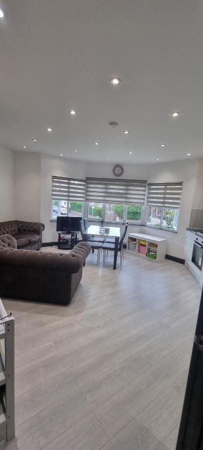 Modern 2bd Flat * London