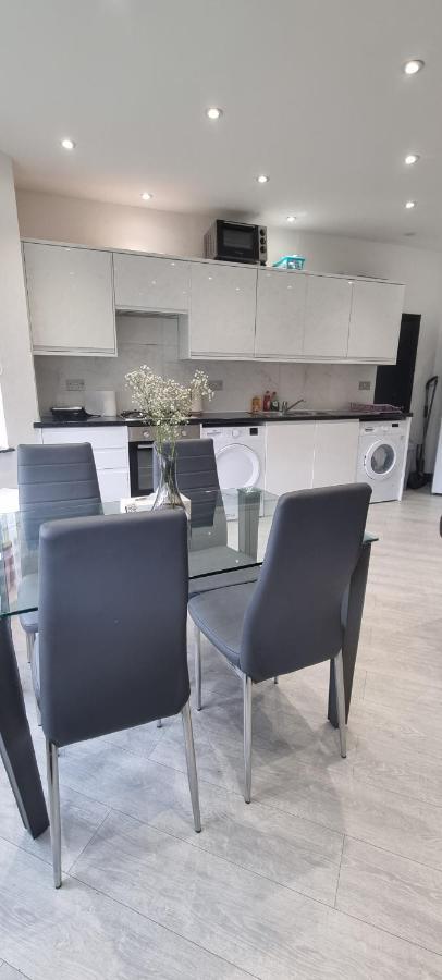 Modern 2bd Flat London