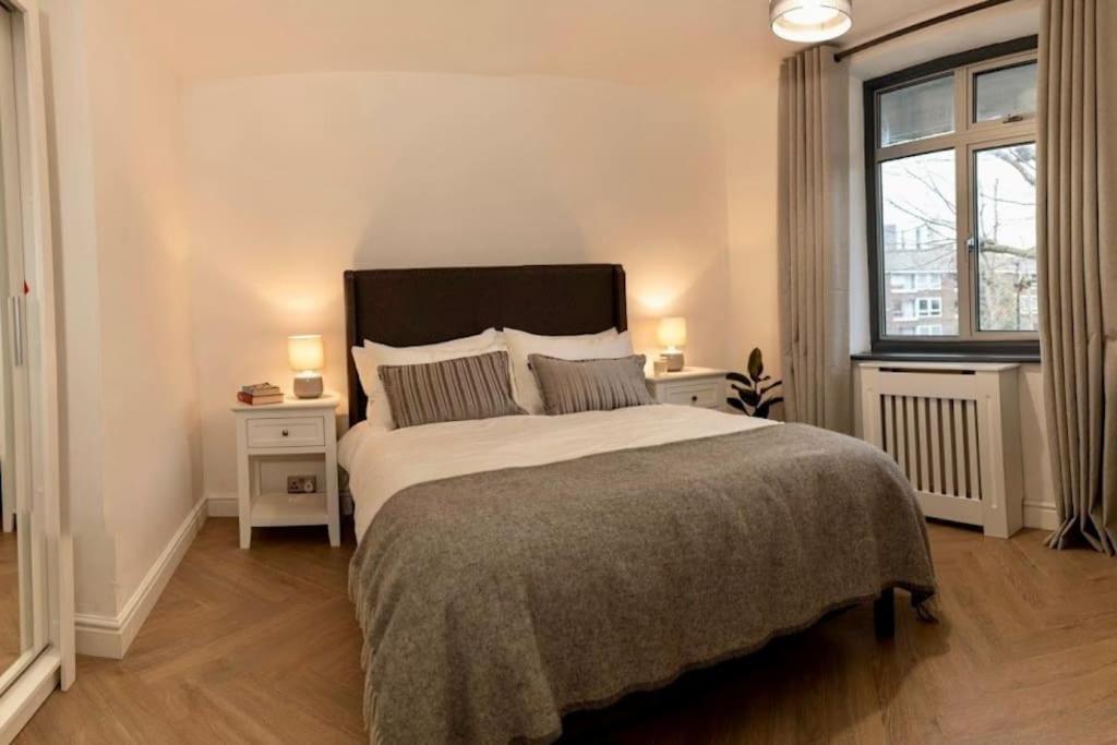 Apartment Unique 3bd Flat King Size Bed *