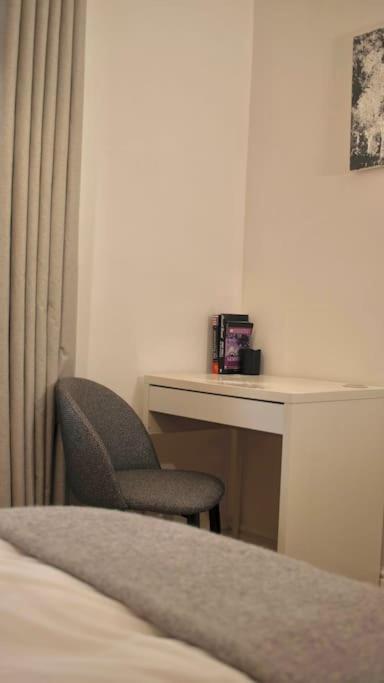Apartment Unique 3bd Flat King Size Bed London