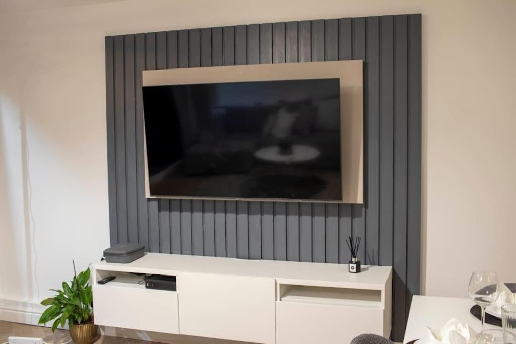Unique 3bd Flat King Size Bed Apartment *