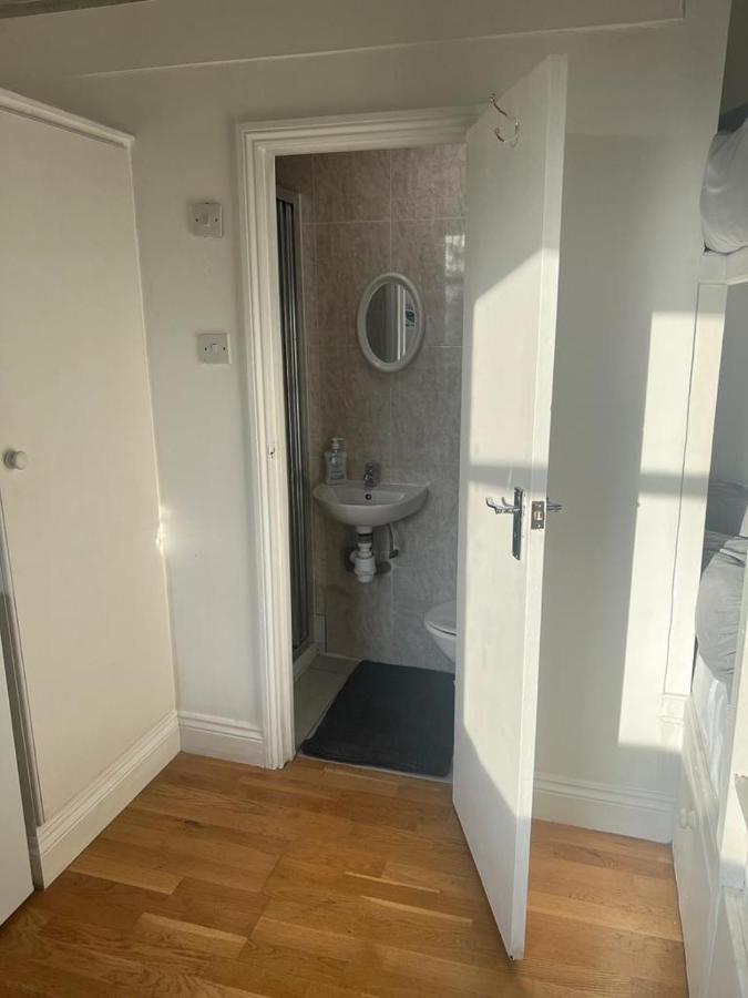 Lovely First Floor Flat-2 Apartamento