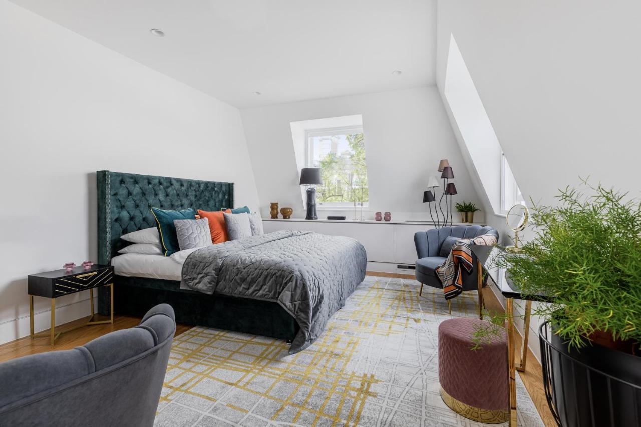 Stunning Covent Garden Dream True Super Quiet Alike
