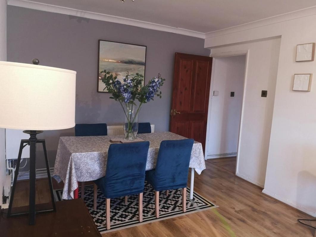 2 Bed Flat, Bounds Green, Piccadilly Line, N11 Apartment