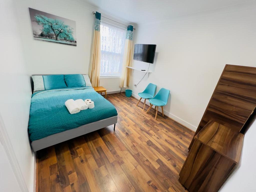 Woodgreen House * London