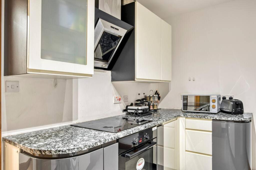 Apartamento Spacious 3 Bed Apt- Earls Court *