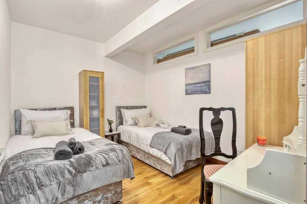 Spacious 3 Bed Apt- Earls Court Apartamento Londres
