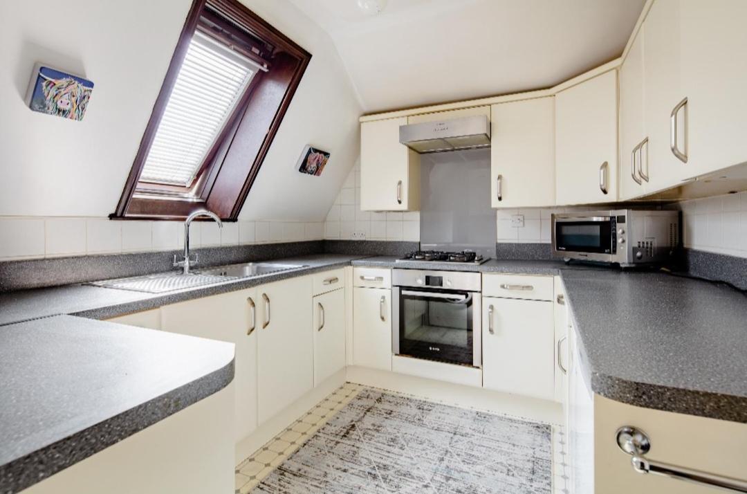 Guest house Spacious 2 Mins From Station *