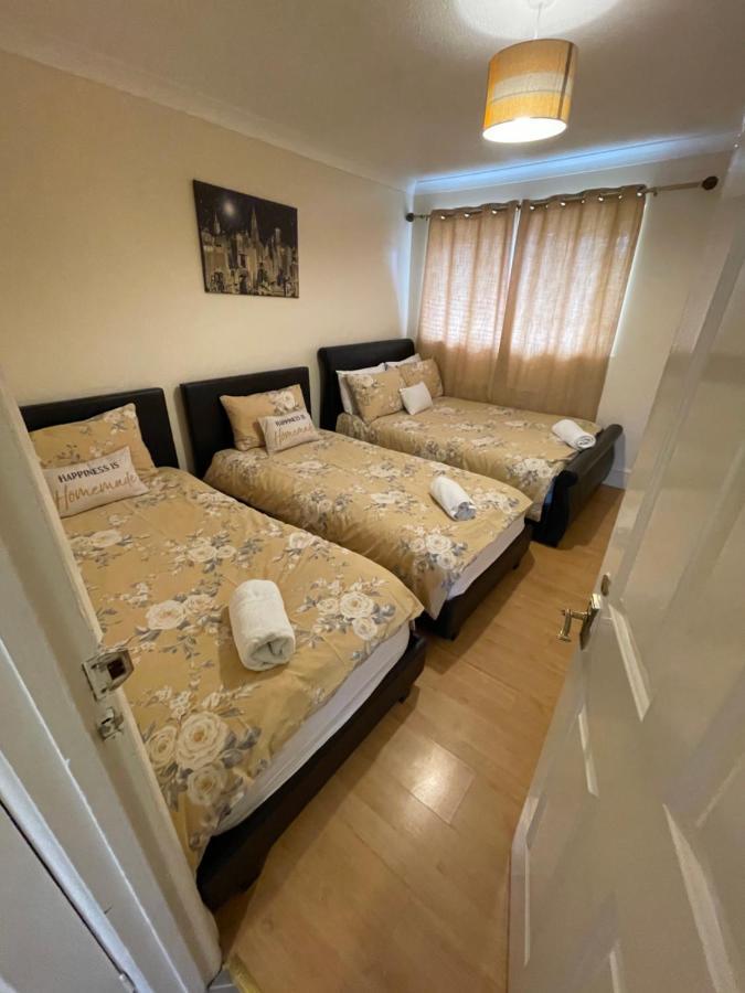 Abkat Three Bedroom * London