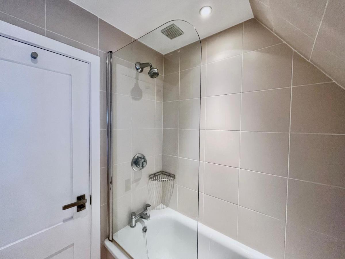 New Oxford Circus 2 Bedr, 3 Beds Location Appartement *