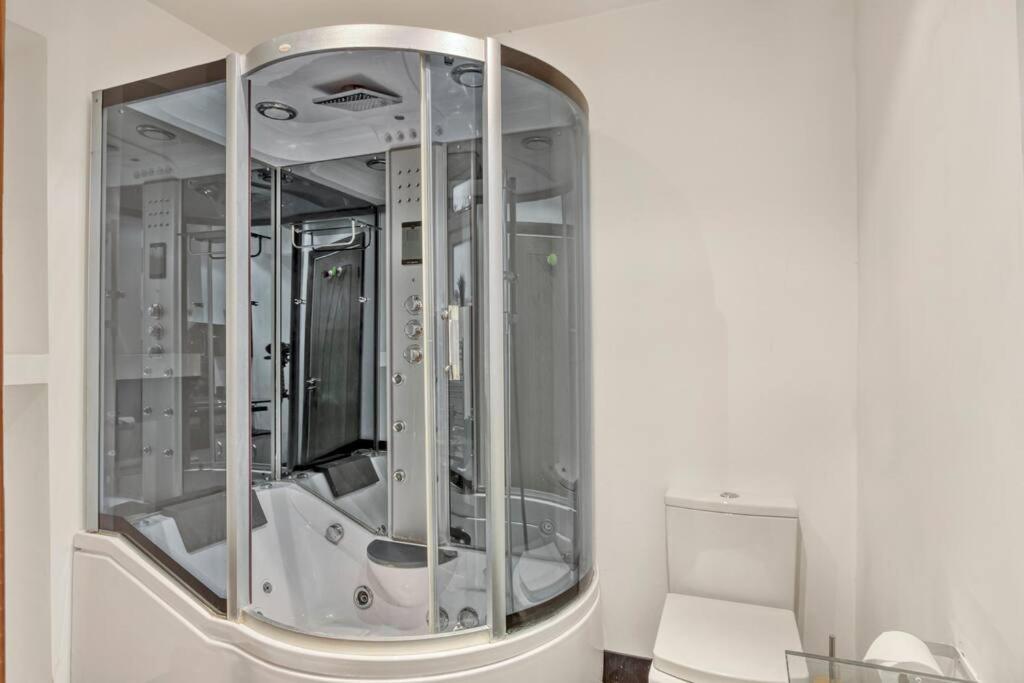 Spacious 3 Bed Apt- Earls Court Apartamento Londres