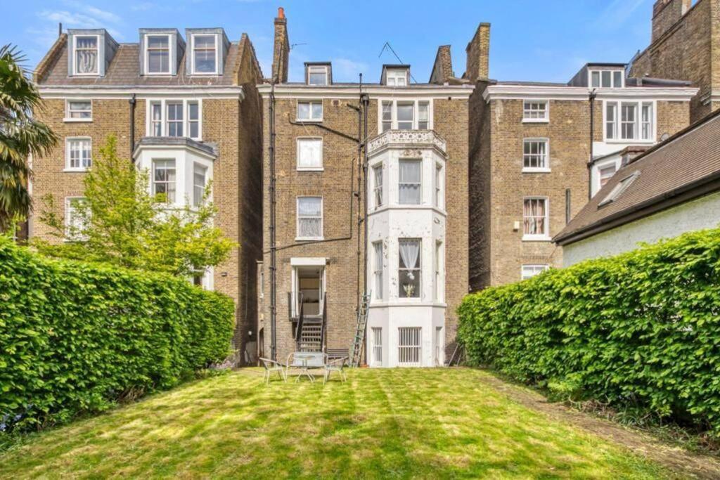 Charming Earls Court