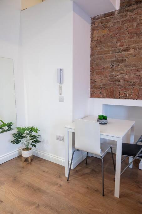 3beds / 3baths Close To Portobello Road Apartamento