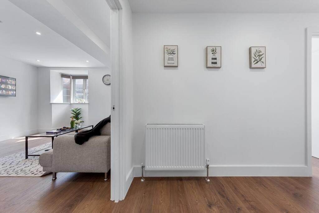 Sleep 8 Eye Wrf Apartment London