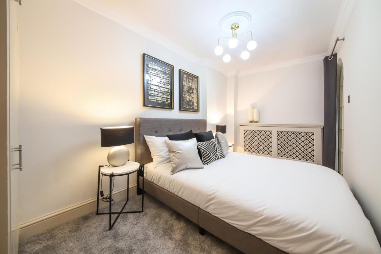 Notting Hill - Movie Location Apartment *