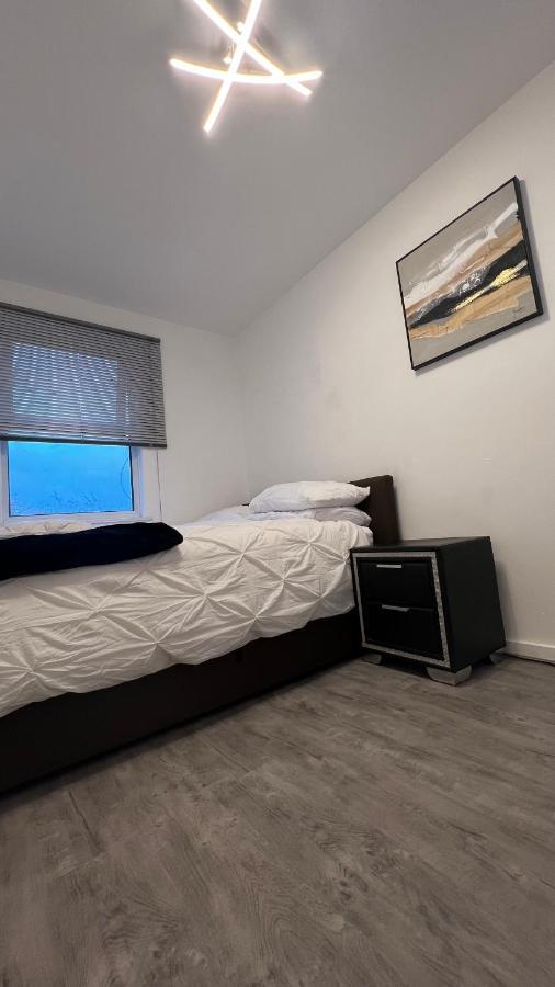 Buzz Crib London
