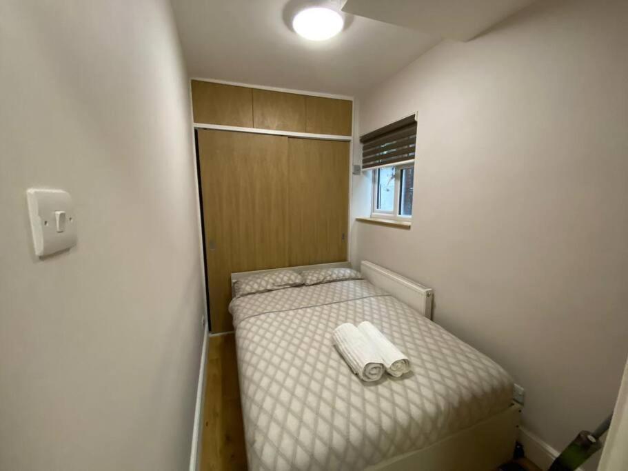 Cheviot 2 Bed Londen