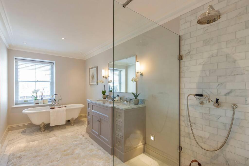 Hyde Park-penthouse-air Con-luxury Apartment