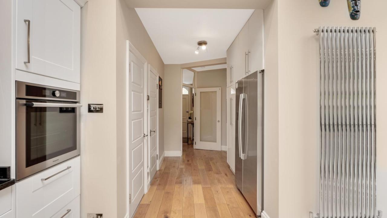 Ferienhaus Cosy Luxurious Family London