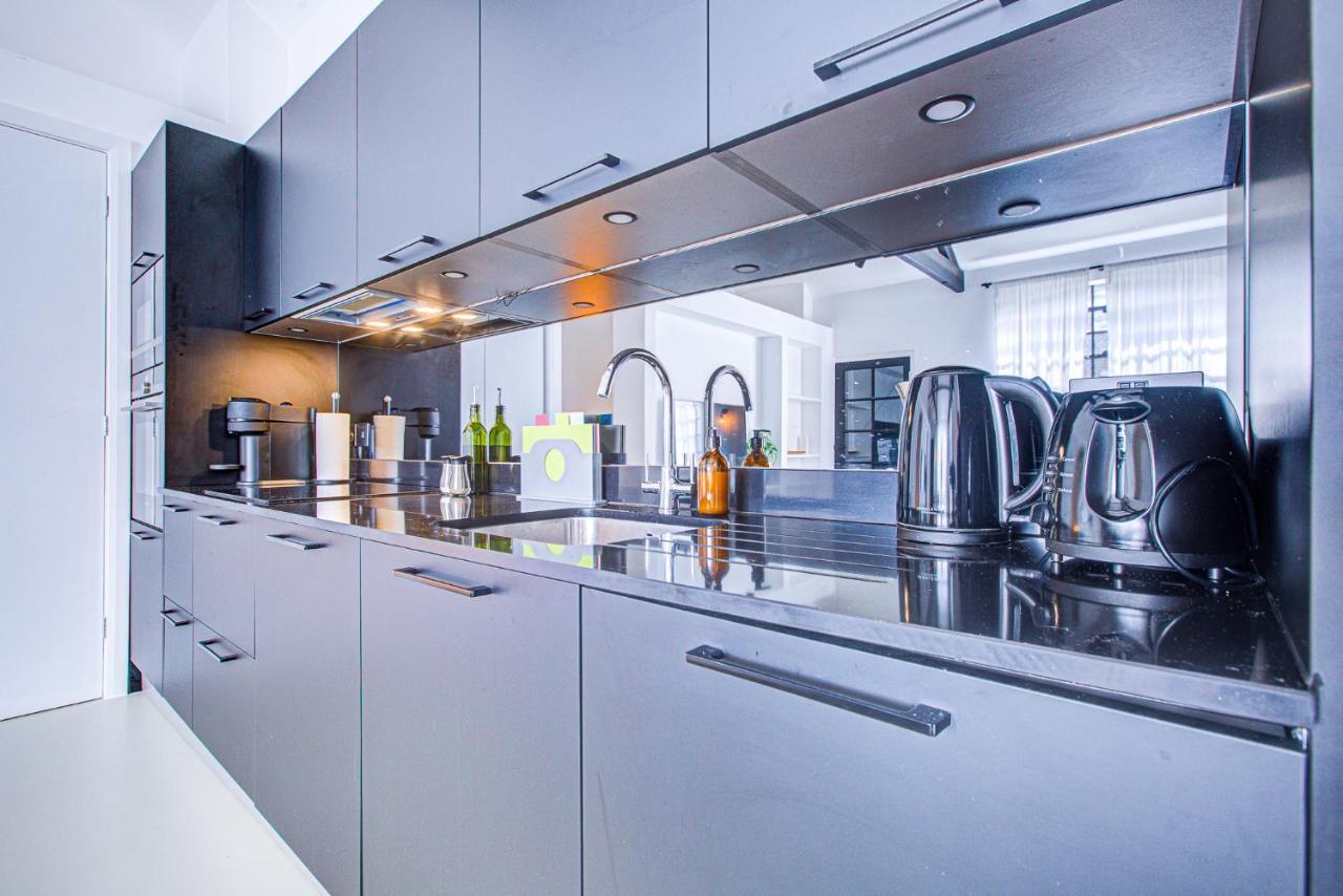 Appartement Stylish 1br Unit, Super Fast Internet, Gated Complex - Near Queen's Park! Londen