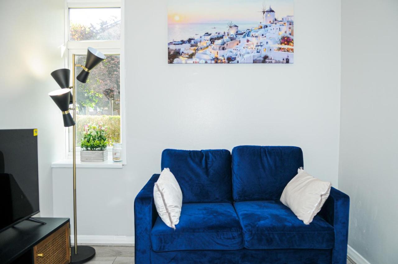 Apartamento Greater London, 1 Bed Flat, Parking, Nr Metro Stations, 15mins To *