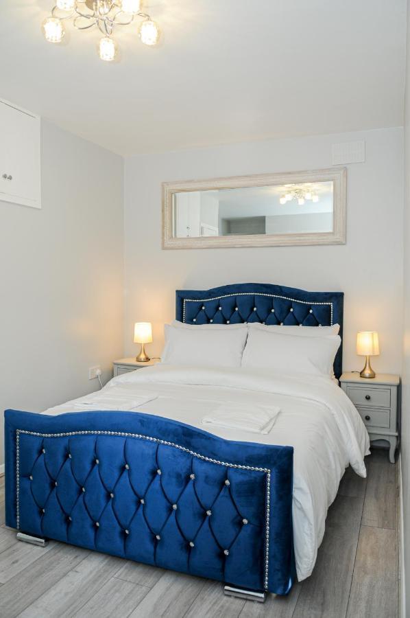 Apartamento Greater London, 1 Bed Flat, Parking, Nr Metro Stations, 15mins To Londres