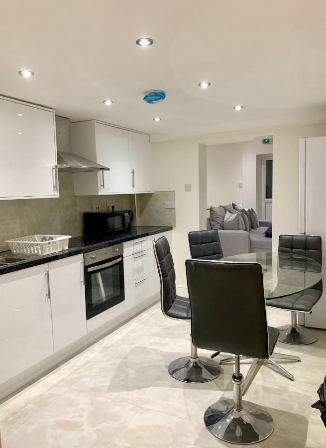 Private In - Kensington *