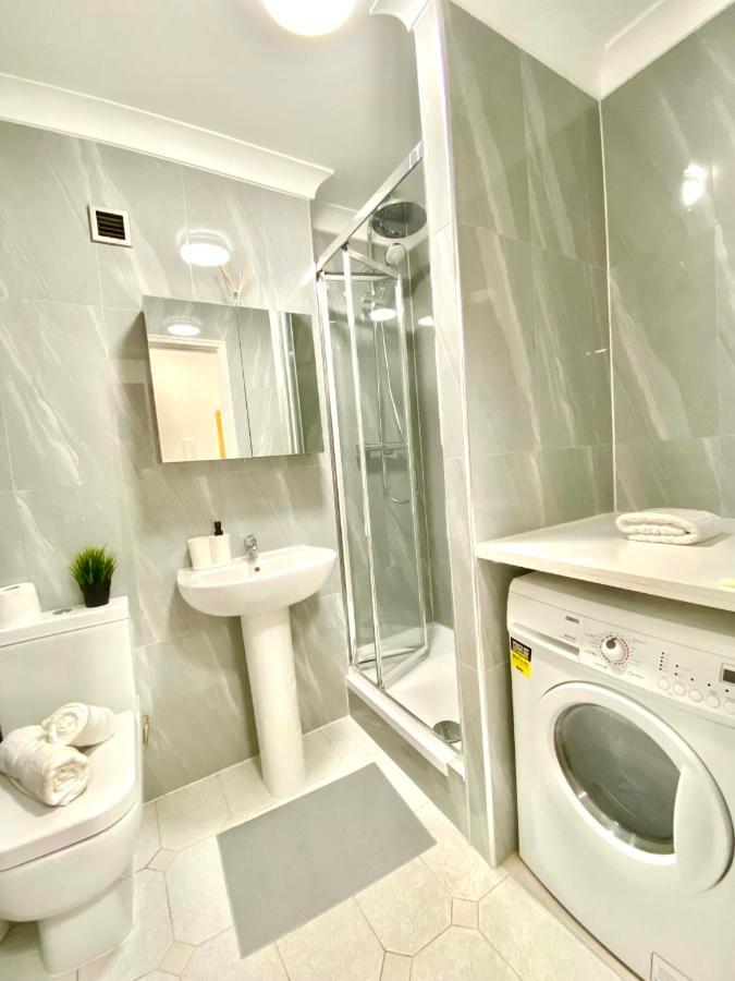 Apt- Balcony-kensington- 24 7 Security Apartamento *