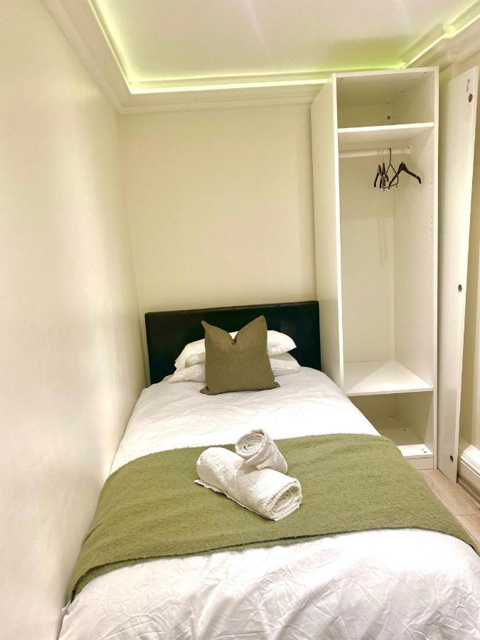 Private In - Kensington